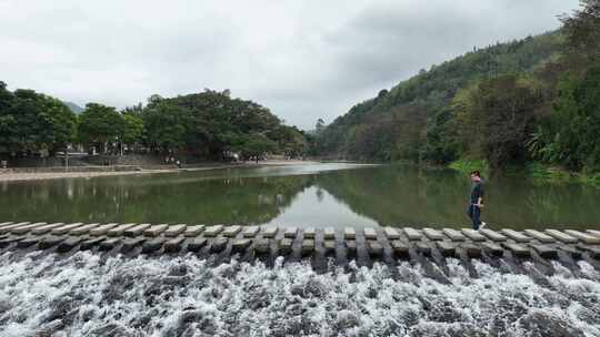 航拍福建漳州南靖云水谣土楼