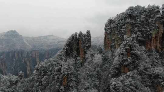 张家界武陵源5A景区袁家界雪景无人机航拍