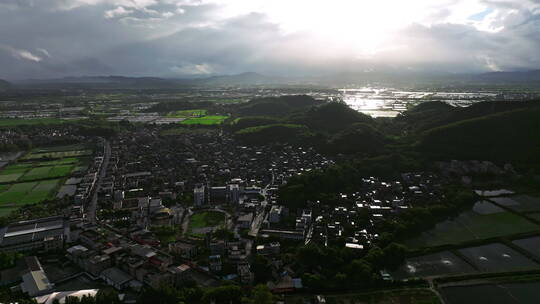 航拍乡村日出绿色大地