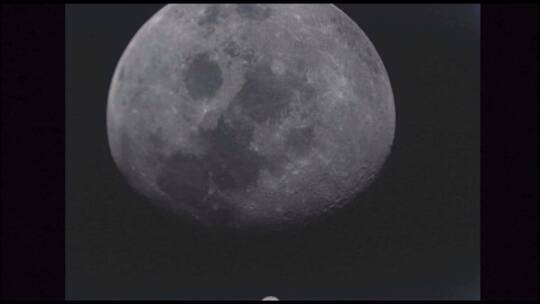 太空中的月亮视频素材模板下载