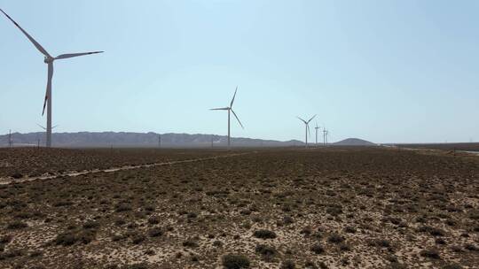 西北戈壁滩风力发电
