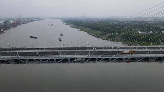 上海黄浦江货船闵浦大桥4K航拍