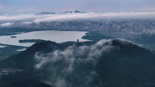 杭州西湖云雾全景