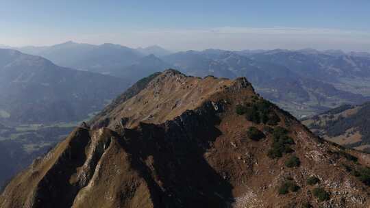 航拍下的高山视频素材模板下载