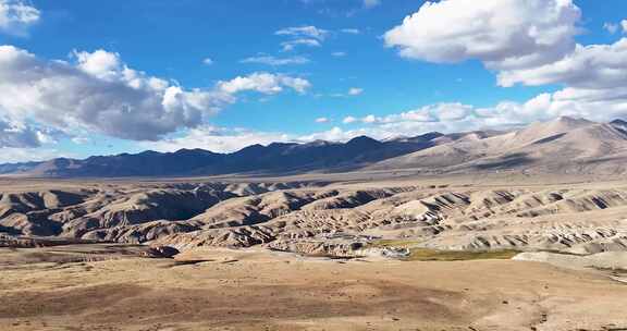 航拍西藏札达土林沙丘壮阔风光