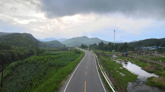 乡村山村公路航拍素材4K视频素材模板下载