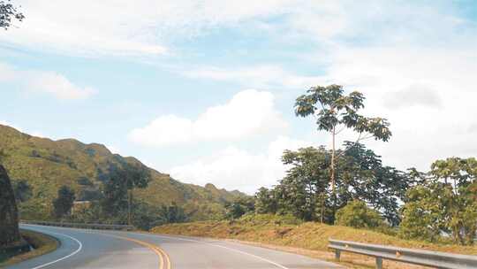 山脉公路 在山路上驾驶4k