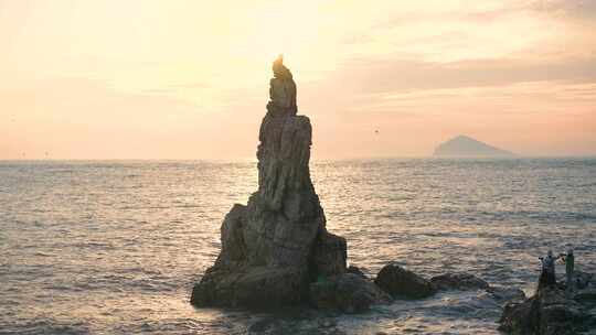 浪 海浪拍打岩石 海浪拍打礁石