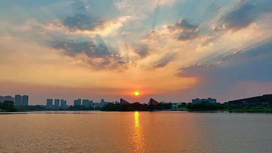 松山湖航拍夕阳东莞松山湖落日