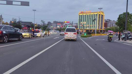 城市街头景象实拍