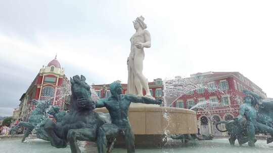 法国尼斯雕塑喷泉