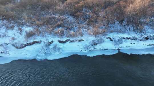 呼伦贝尔冬季自然风光不冻河湿地雪景