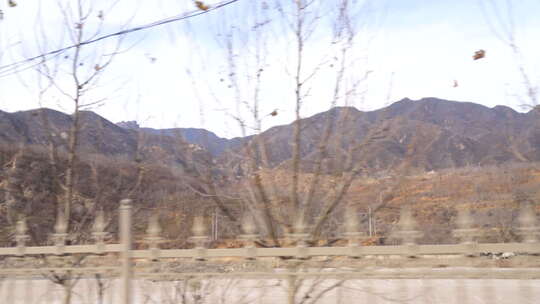 风景 沿途 高速公路 大山 秋天