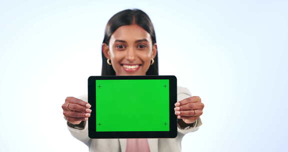 商务女性，面部和平板电脑，带绿屏，模型或