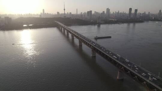 大疆air 2S航拍武汉长江大桥及江滩视频素材模板下载