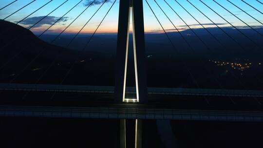 法国米约高架桥白天夜晚早中晚大桥美景
