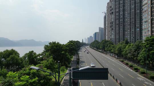 城市航拍长江沿江大道交通