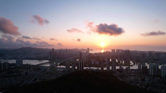 珠海澳门港珠澳大桥日出航拍视频