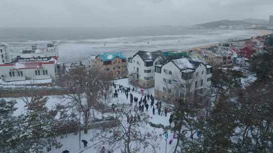 航拍威海市环翠区里口山城市山野雪景