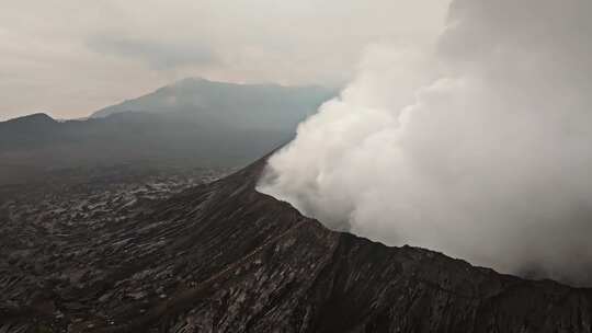 Java，火山，旅游景点，羽毛