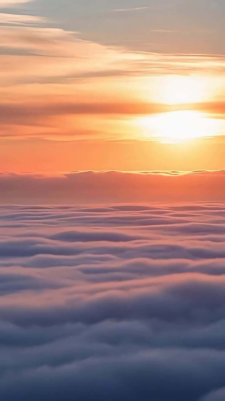 云海之上的日出景象