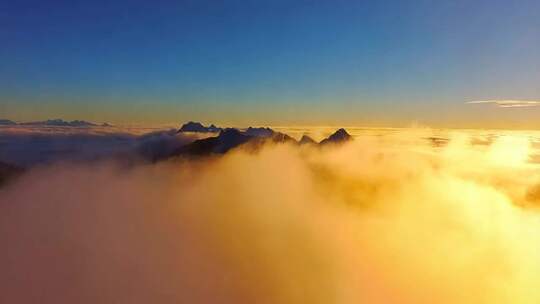 高山云海日出全景