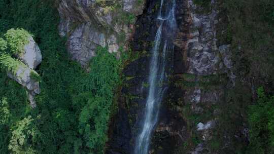 航拍森林瀑布生态高山流水自然景观