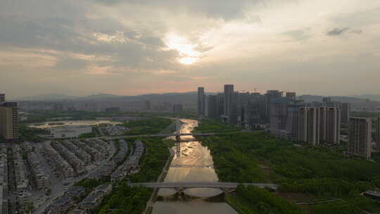 延时航拍夕阳下义乌城市风光