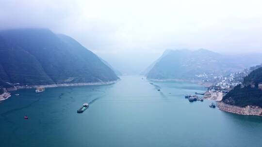 湖北恩施巴东县长江大桥巫峡长江三峡航拍视频素材模板下载