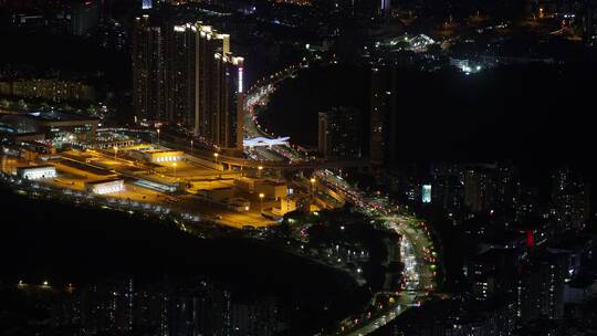 深圳市罗湖区罗沙路夜景车流