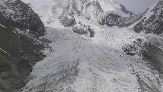 航拍西藏拉萨琼穆岗嘎雪山风景