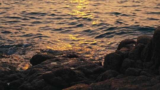 海面波光粼粼唯美夕阳