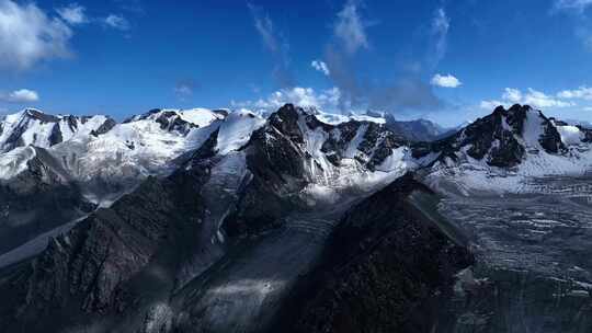 雪山山脉