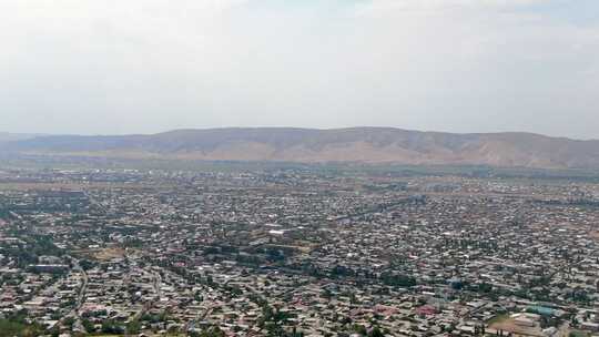 吉尔吉斯斯坦贾拉拉巴德市鸟瞰图