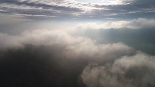 开化云雾缭绕的山