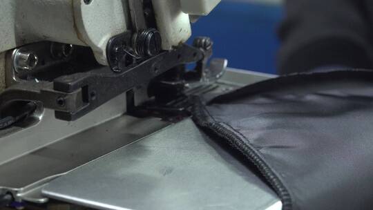 服装厂制衣厂工人缝纫衣服视频素材模板下载