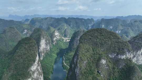 航拍广西河池峰峦叠嶂峰林小三峡金城江全景