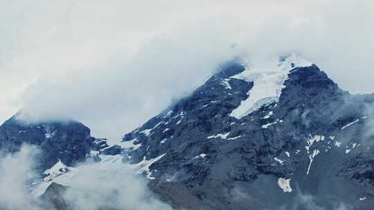 川西四姑娘山山谷雪山河流大气唯美航拍风光