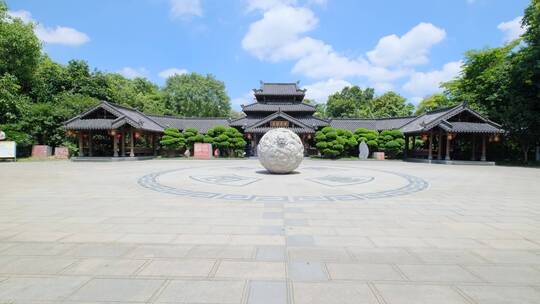 广西南宁青秀山友谊长廊广场龙珠雕塑