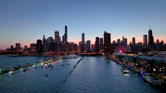 航拍芝加哥海军码头大海摩天大楼天际线灯光