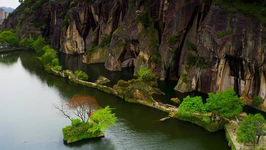 绍兴东湖风光