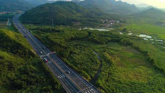 航拍广东高速公路车流 乐广许广