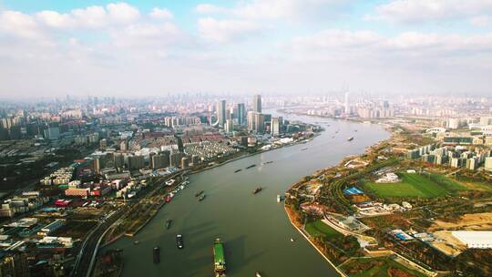 上海黄浦江蜿蜒航拍
