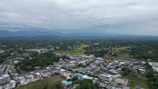 远眺江油、沃野山川