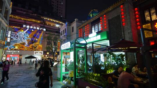 广西南宁兴宁路骑楼老街步行街夜景夜市街景