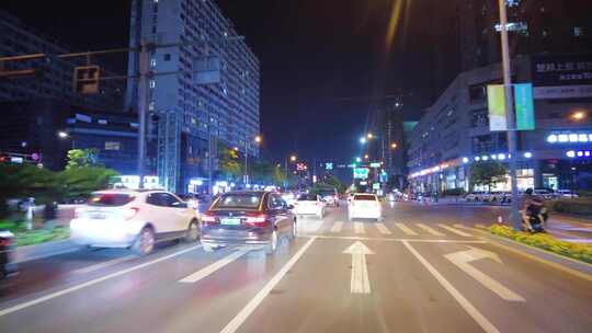 城市马路夜景