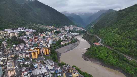 云南怒江大峡谷贡山县城市风光航拍