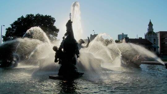 堪萨斯城中心的喷泉