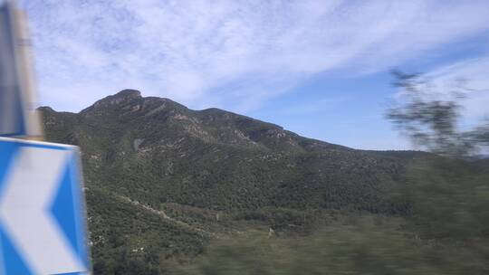 行驶时路边的风景