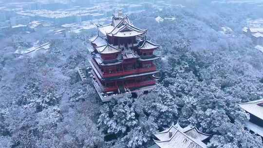 航拍杭州吴山城隍阁冬天雪景视频